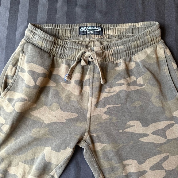 Amnesia men’s/boys size medium camo sweatpants streetwear casual drawstring - Picture 3 of 5